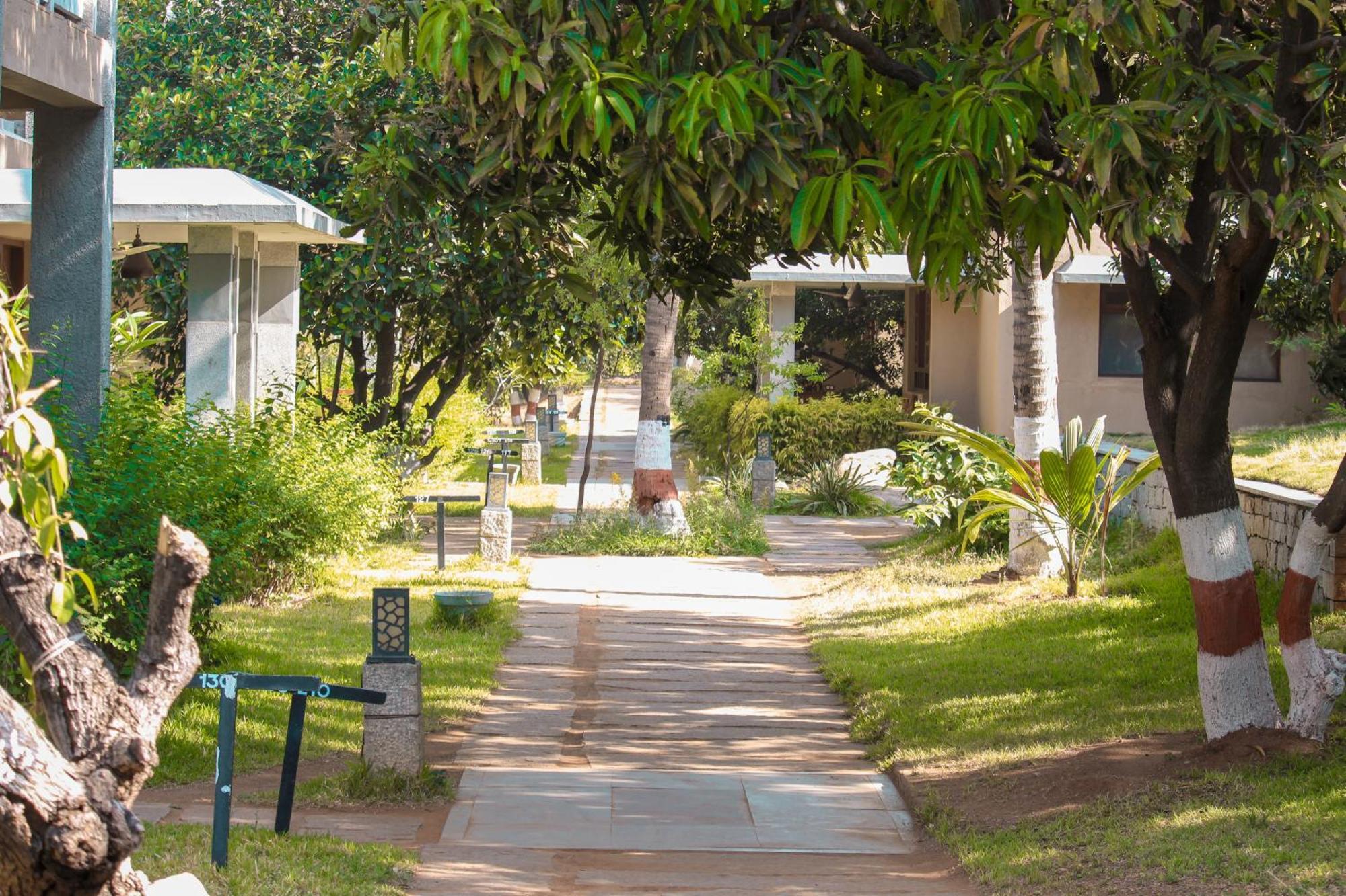 Heritage Resort Hampi Luaran gambar